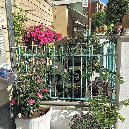 Gabbiano Отель Алассио